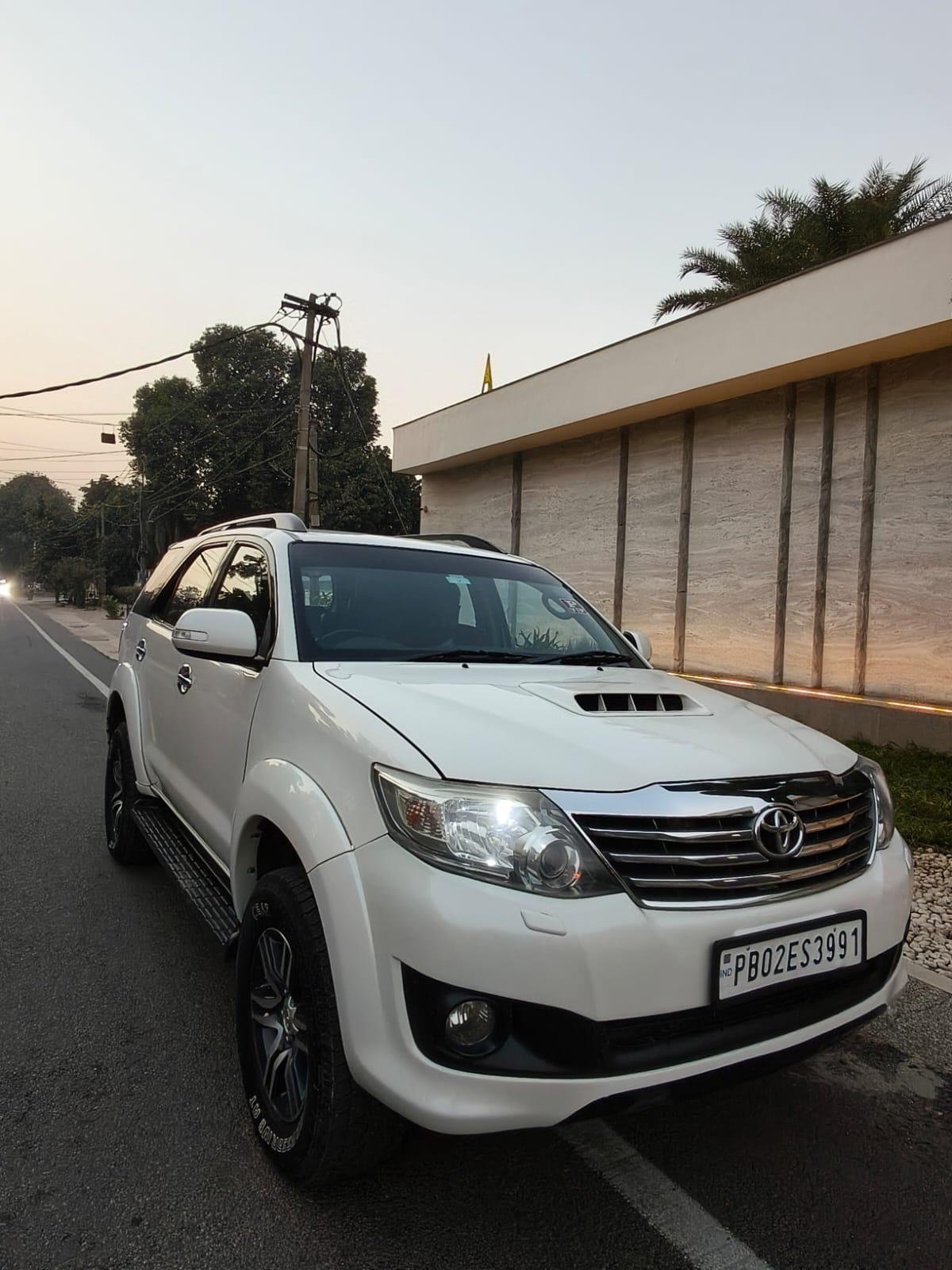 Toyota Fortuner Type-2